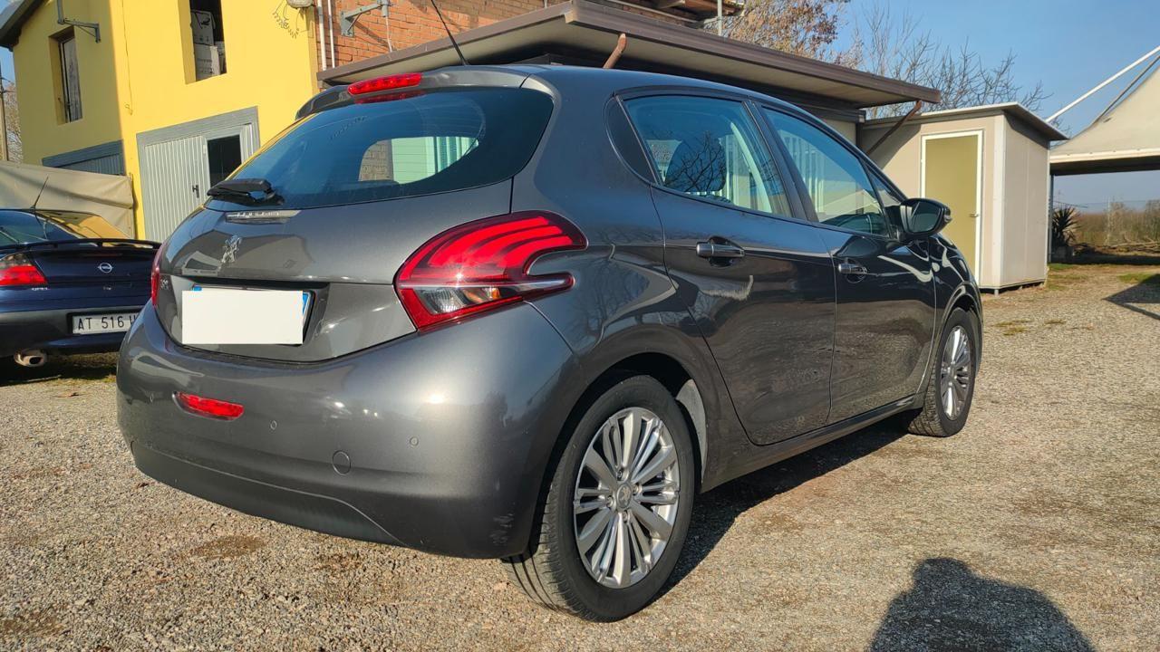 Peugeot 208 1.2 82CV BENZINA 5 porte Allure 58000KM