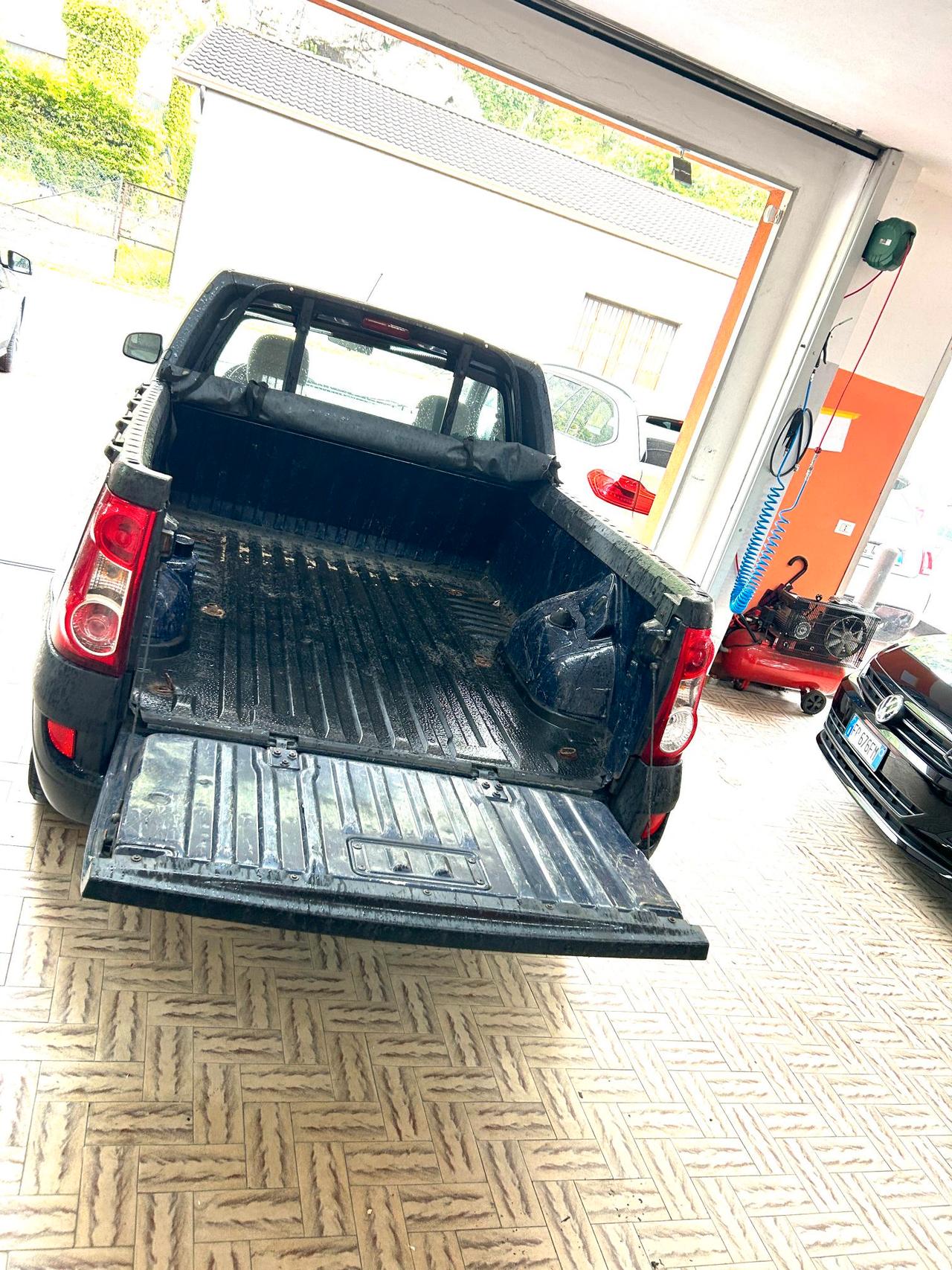 Dacia Logan Pick-Up Pick-Up