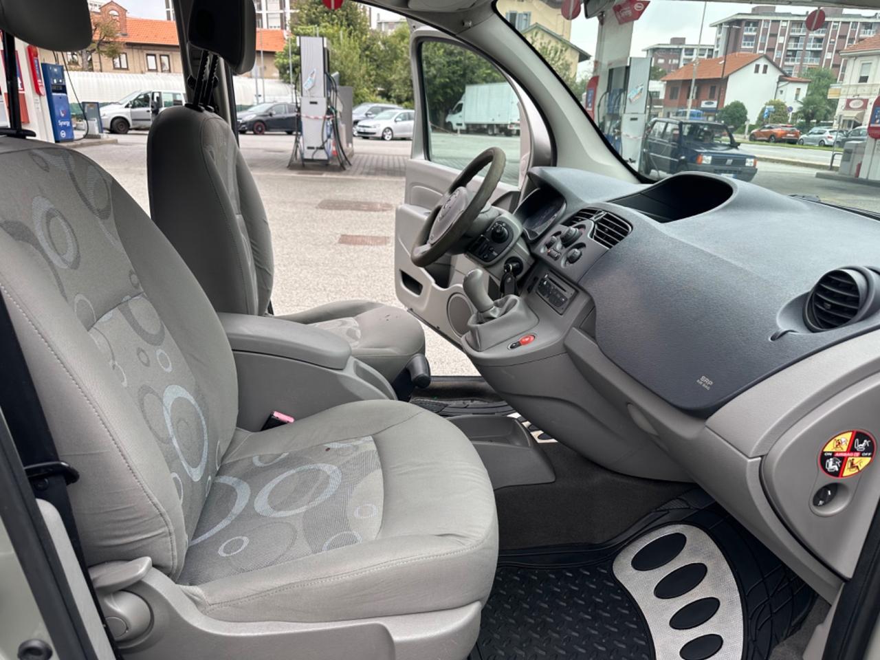 Renault Kangoo 1.6 105CV vettura 5 posti /GPL fino 2030