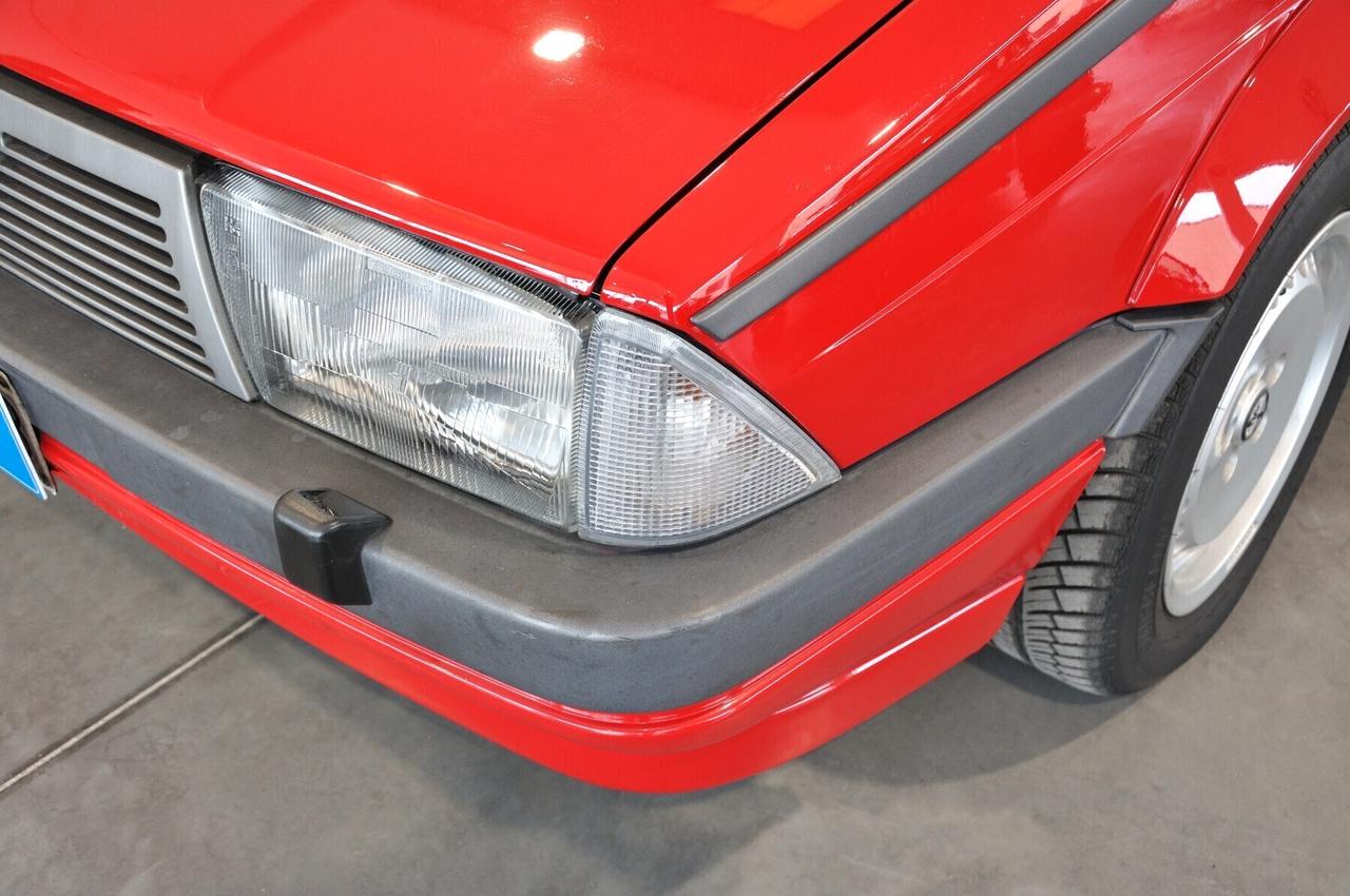 Alfa Romeo 75 2.0i Twin Spark Prima serie Rosso CRS