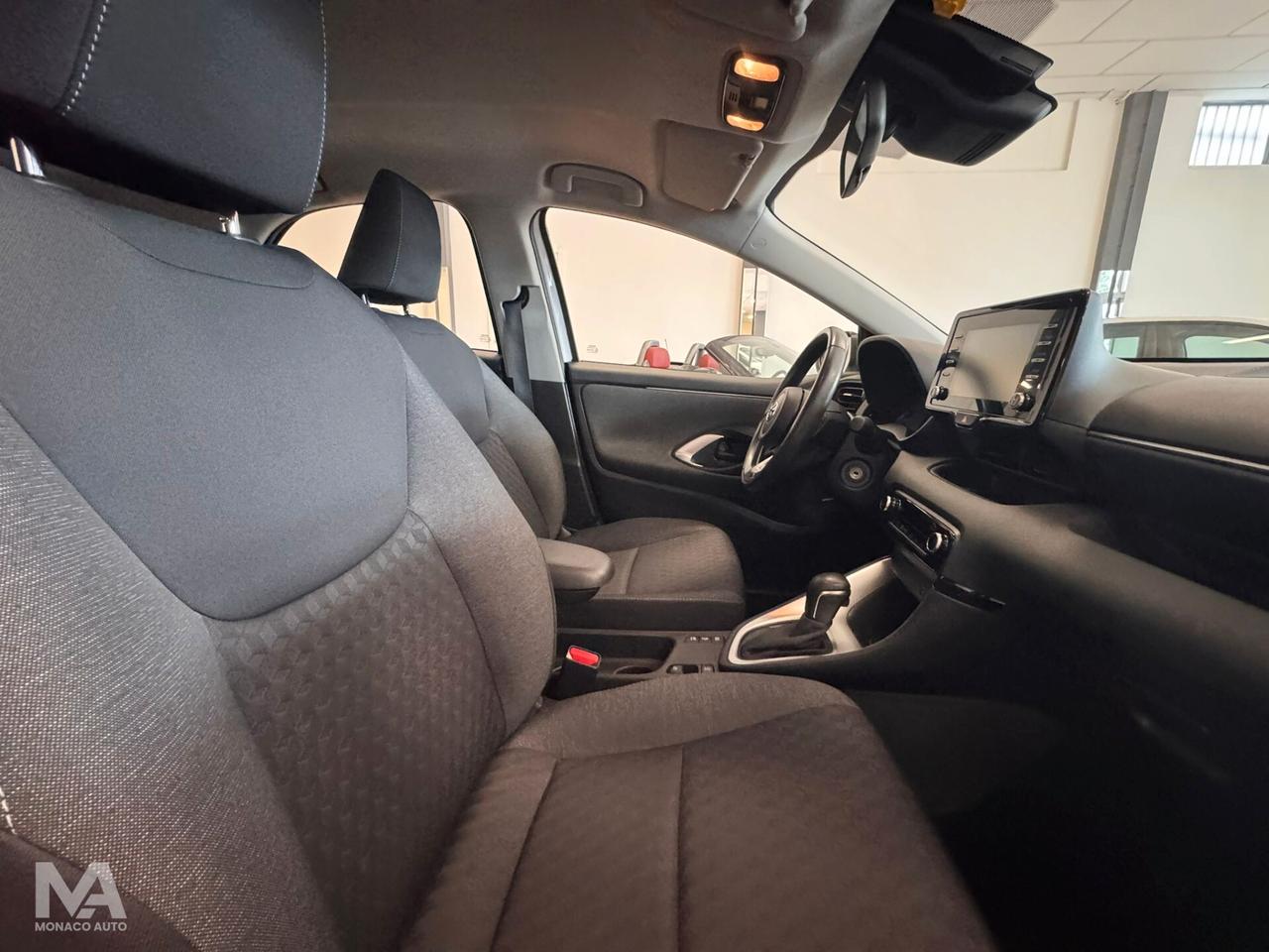 Toyota Yaris 1.5 90cv Hybrid Business 2021