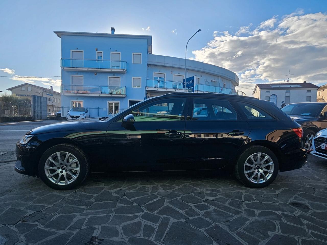 Audi A4 Avant 40 TDI S tronic Business