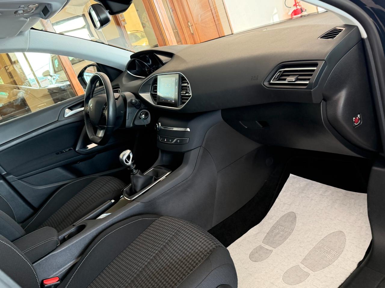Peugeot 308 1.5 BLUEHDI 130 cv. 5 porte ACTIVE