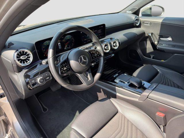 MERCEDES-BENZ A 180 A 200 Automatic Sport