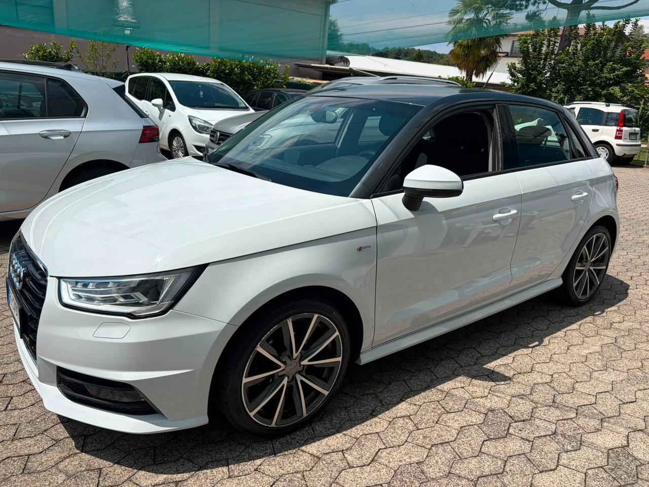 Audi A1 1.0 TFSI ultra S tronic*S-LINE*EURO6