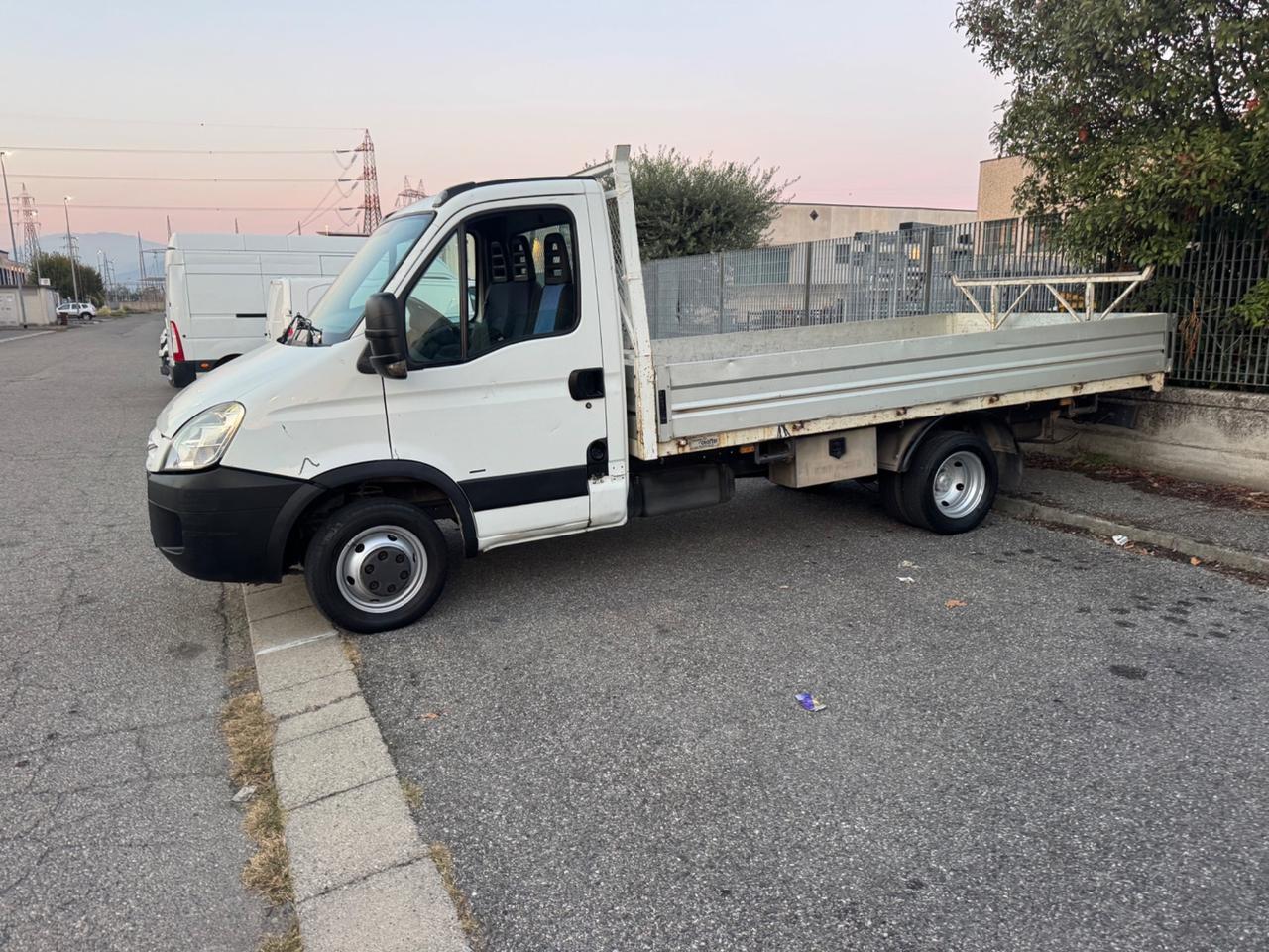 Iveco 35c12 cassone fisso
