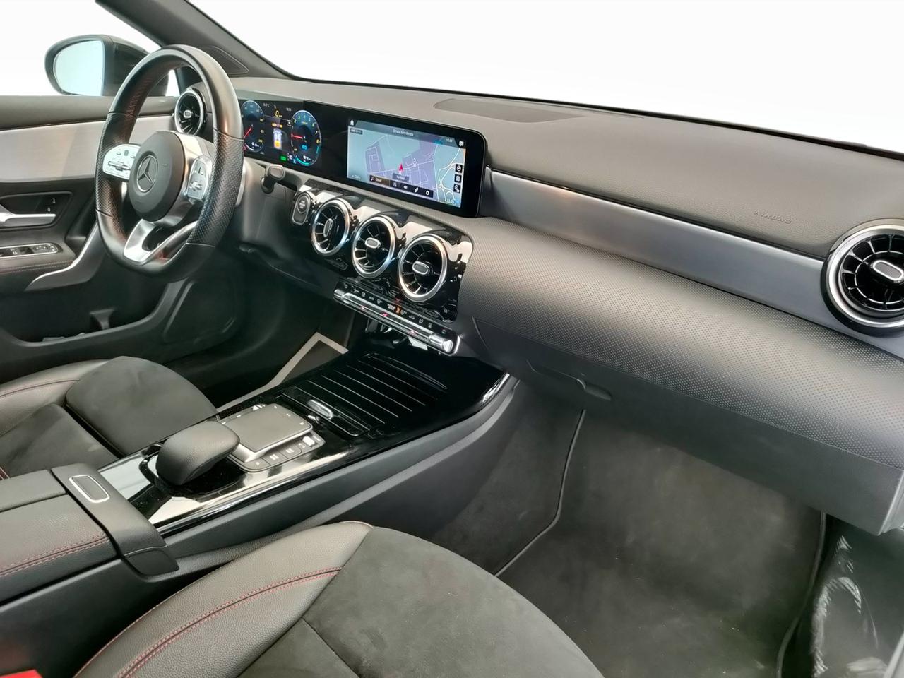 Mercedes-Benz Classe A - W177 2018 - A 250 e phev (eq-power) Premium auto