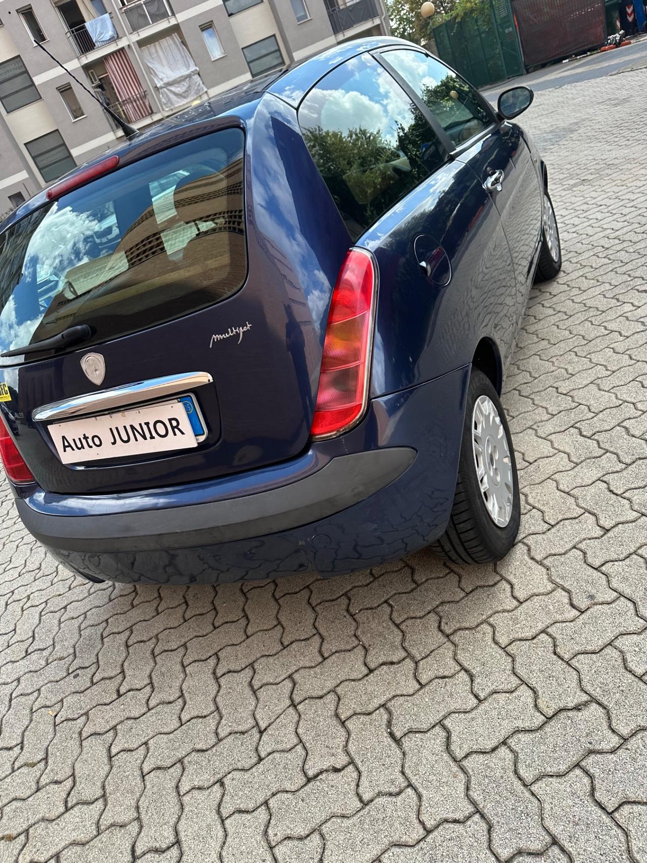 Lancia Ypsilon 1.3 MJT 90 CV Platino