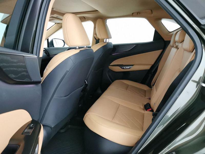 Lexus NX 450h+ 2.5 phev Luxury 4wd e-cvt