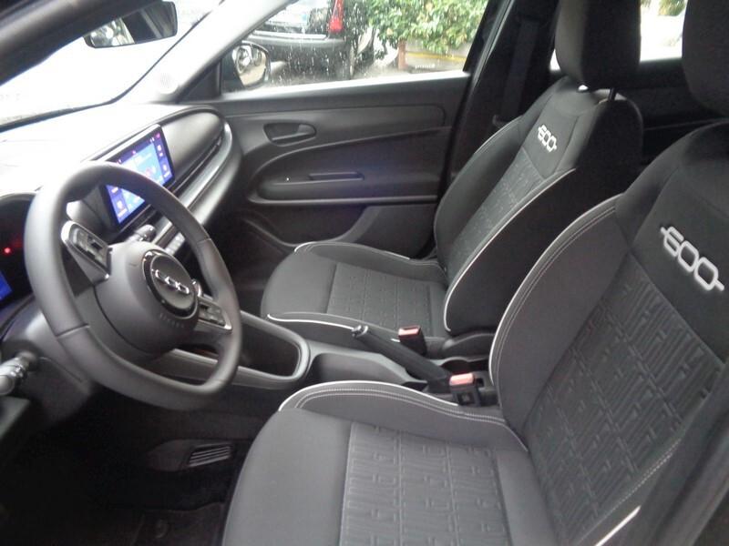 Fiat 600 Hybrid 100 CV DCT soli 11.000 KM