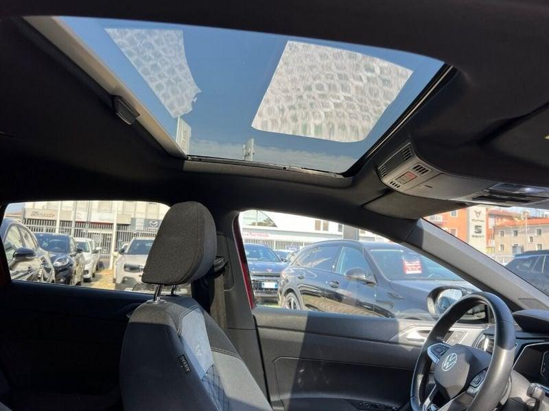 Volkswagen Taigo 1.5 TSI ACT 150 CV DSG R-Line