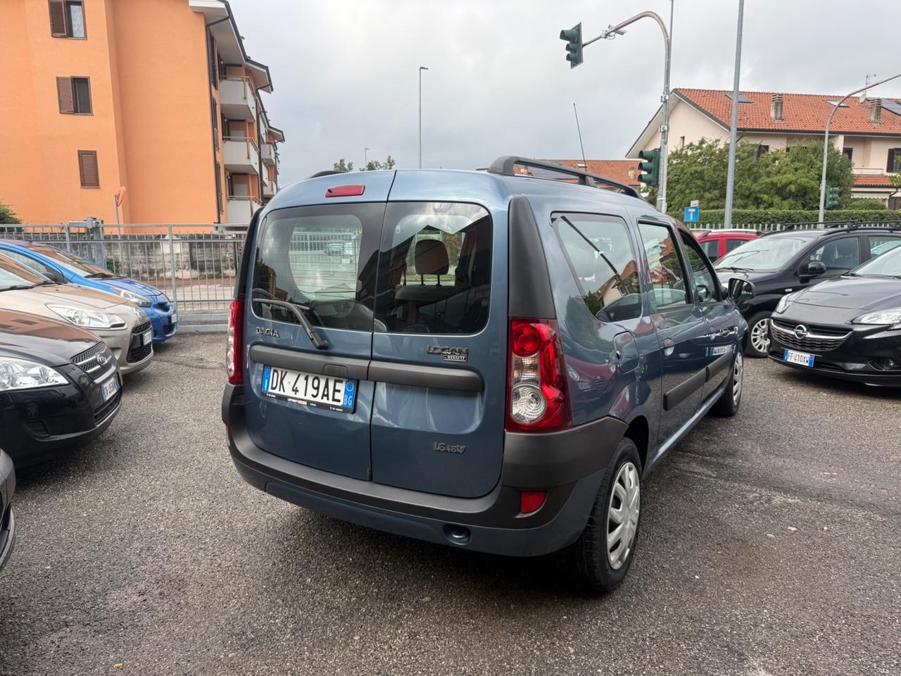 Dacia Logan MCV 1.6 16V 5 posti Lauréate