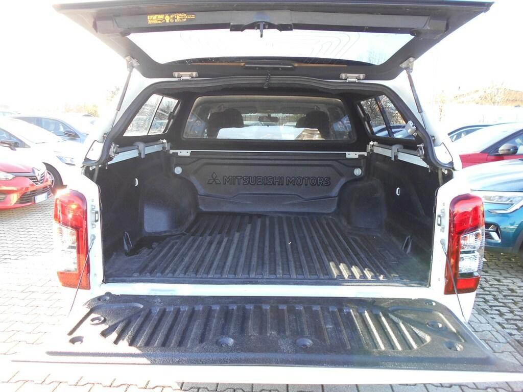 Mitsubishi L200 Double Cab 2.3 Invite Connect 4WD Easy Select