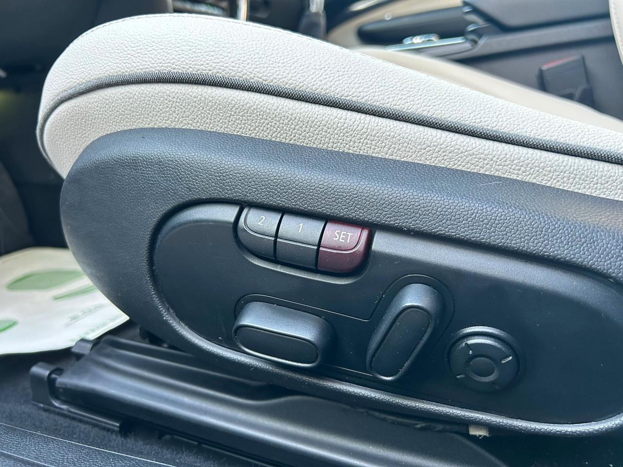 Mini CLUBMAN 2.0 150Cv TETTO/PELLE/NAVI/LED-2016