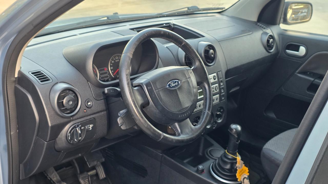 Ford Fusion 1.6 TDCi 5p. Leather