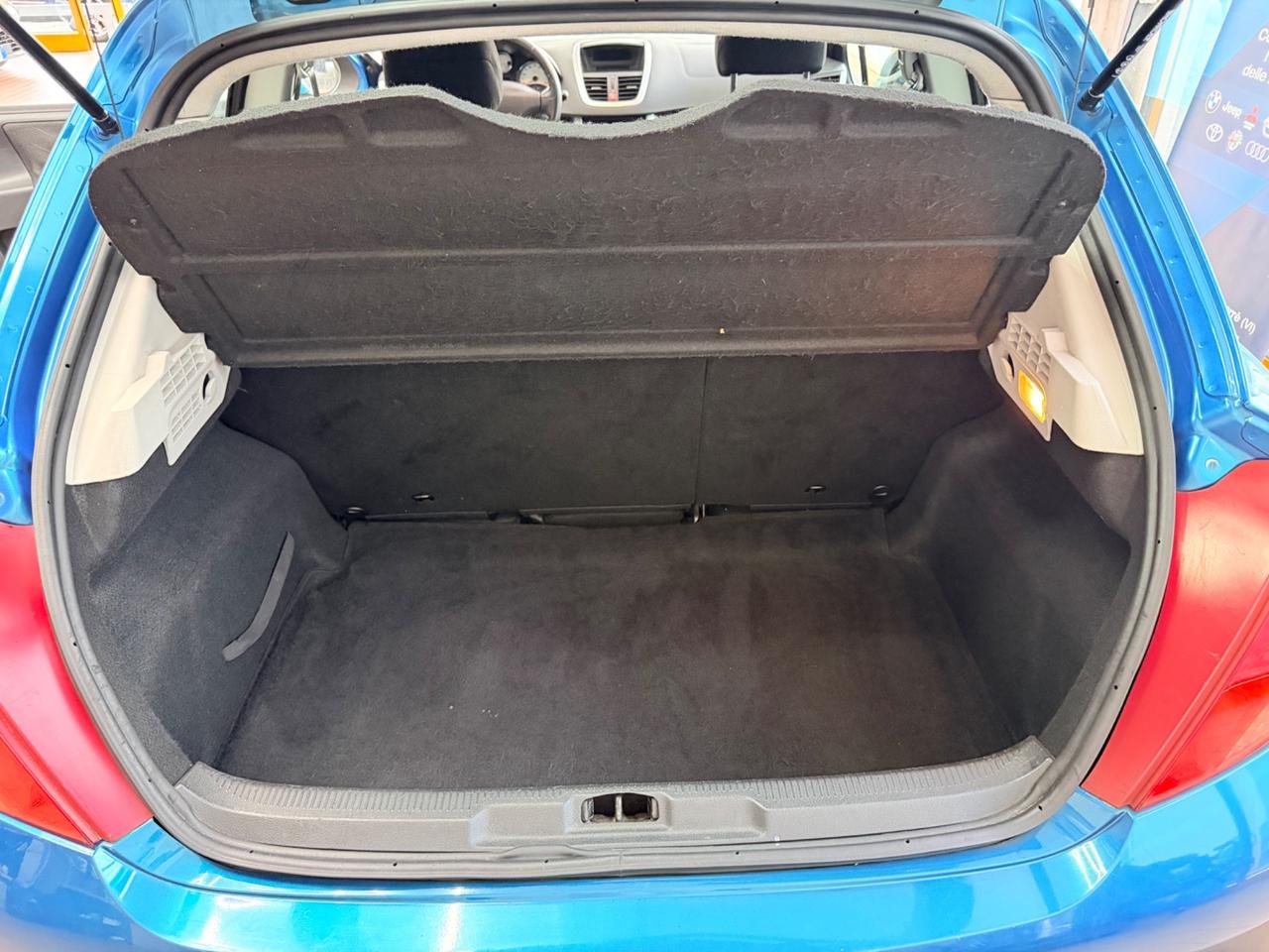Peugeot 207 1.6 HDi 90CV Neopatentati