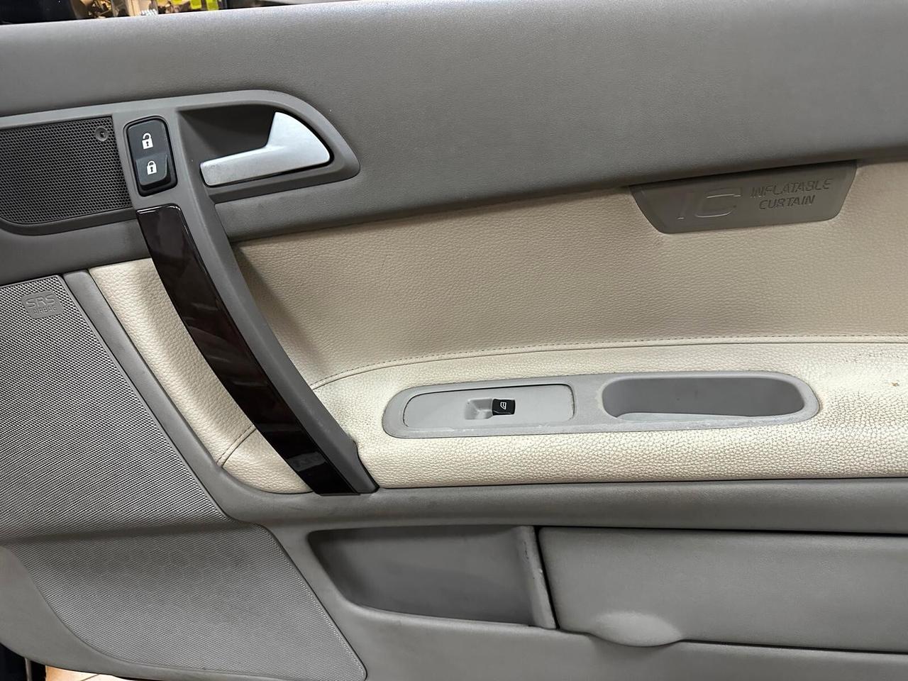 Volvo C70 2.4 D5 20V aut. Momentum TENUTA BENISSIMO