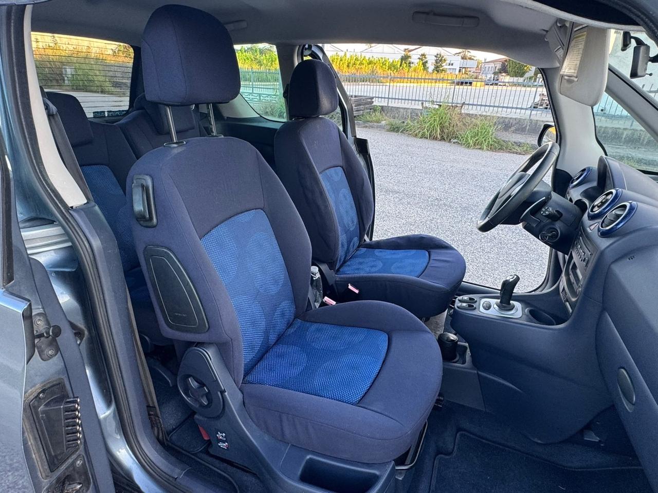 Peugeot 1007 1.4 Sporty 2Tronic