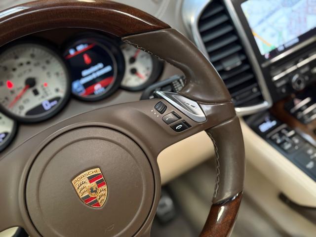 PORSCHE Cayenne 4.8 GTS