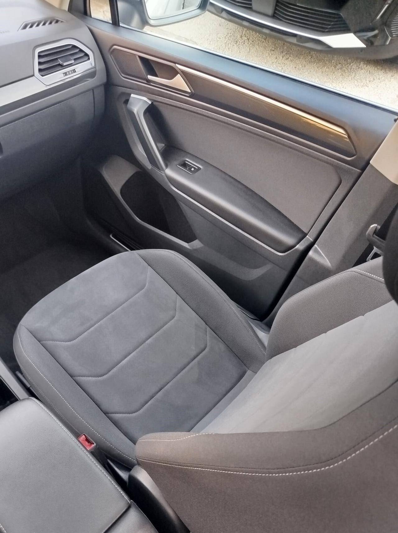 Volkswagen Tiguan 2.0 TDI 150 CV SCR DSG Elegance IVA TETTO 2022