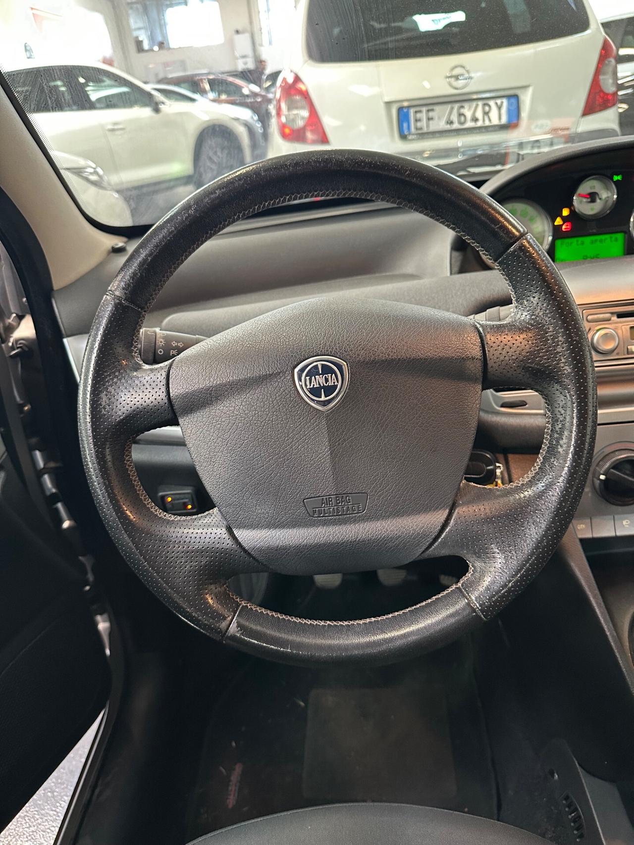 Lancia Ypsilon 1.4 Platinum Ecochic GPL