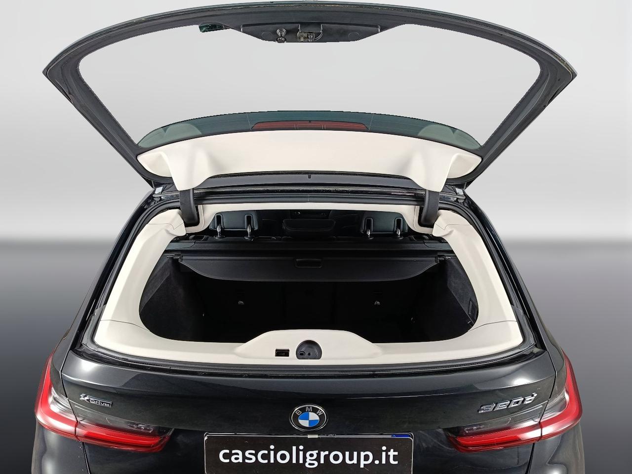 BMW Serie 3 G21 2019 Touring - 320d Touring mhev 48V xdrive Luxury auto