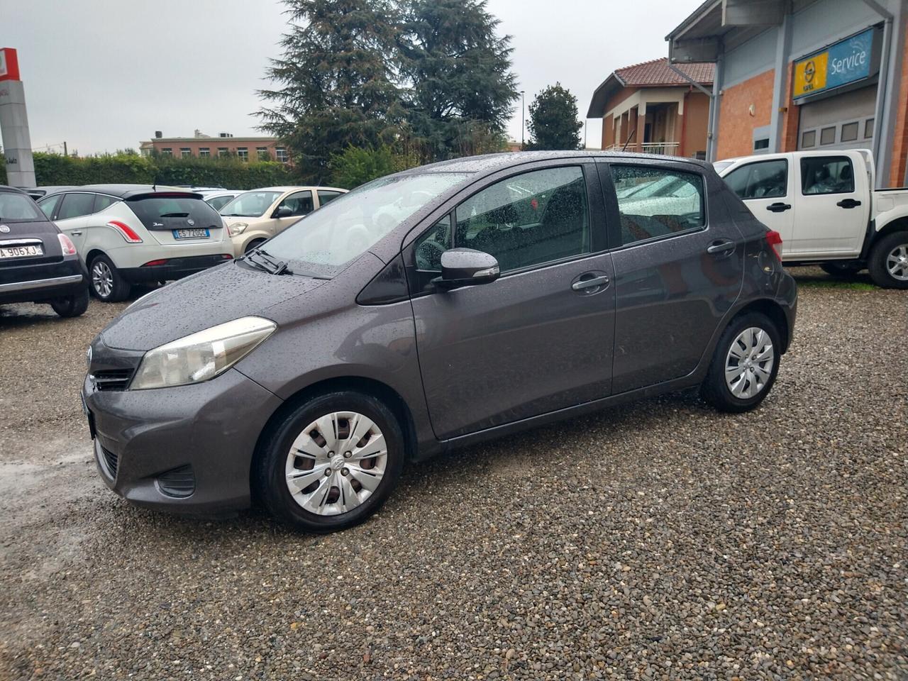 Toyota Yaris 1.0 5 porte Active OK NEOPATENTATI PERFETTA