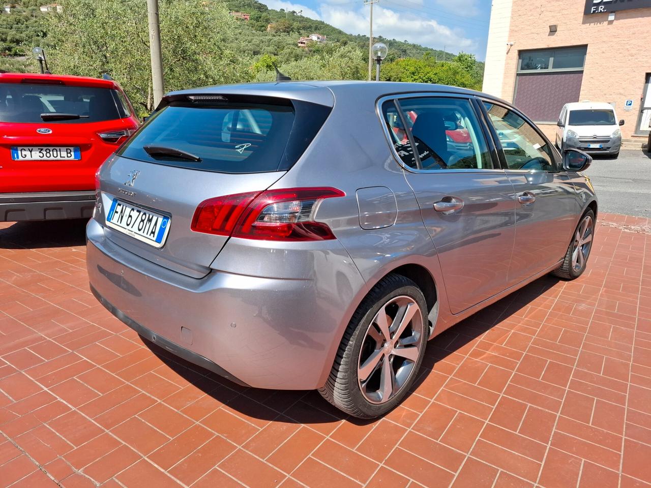 Peugeot 308 BlueHDi 120 S&S EAT6 Allure