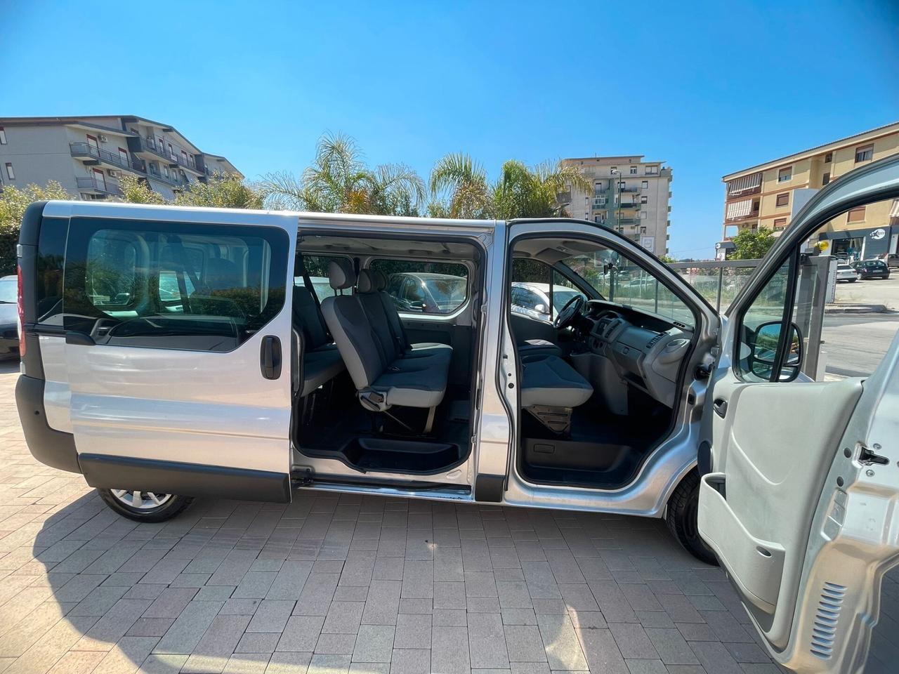 Opel Vivaro 9 posti"Finanziabile Senza Busta Paga"
