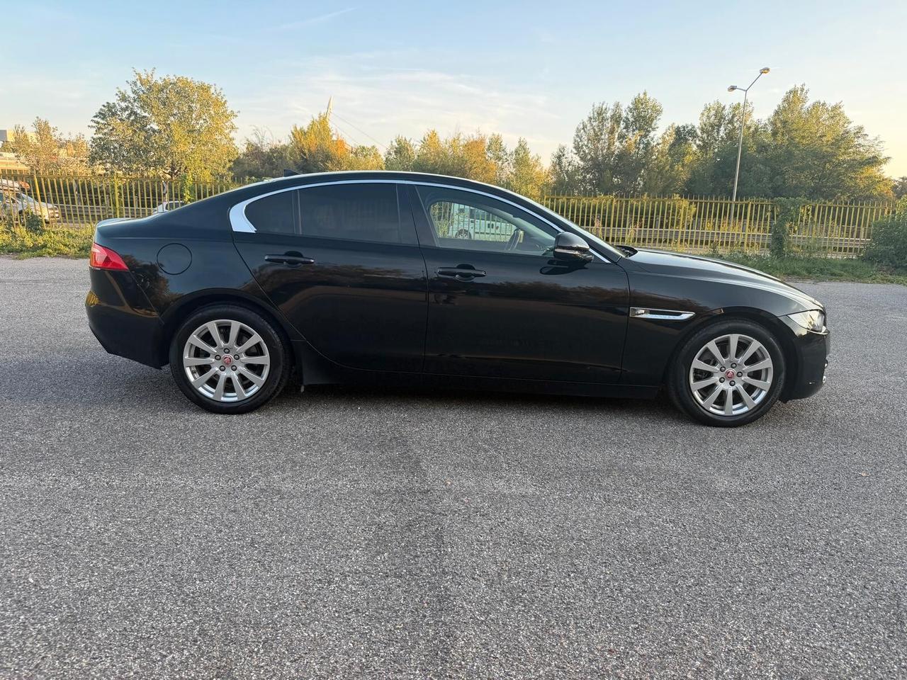 Jaguar XE 2.0 D Turbo 180CV aut. Portfolio
