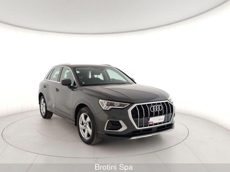 Audi Q3 35 TDI S tronic Business Advanced