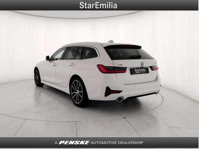BMW 320 320d 48V xDrive Touring Business Advantage