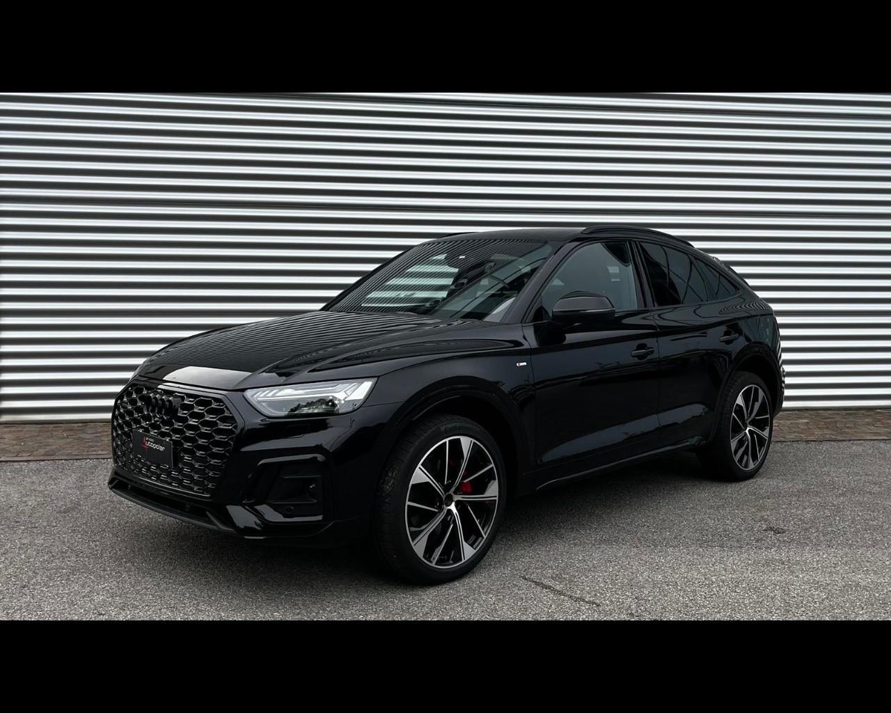 AUDI Audi Q5 Sportback Identity Black 40 TDI quattro 150(204) kW(CV) S tronic