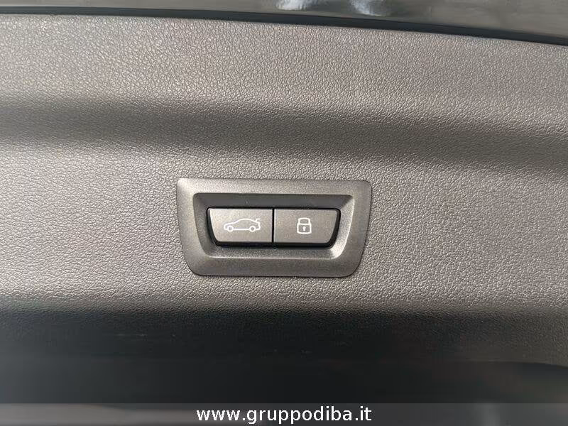 BMW X1 U11 sdrive18d X-Line auto