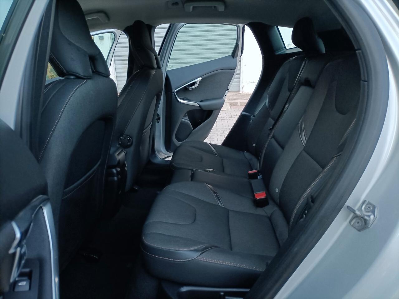 Volvo V40 Cross Country D2 1.6 Business