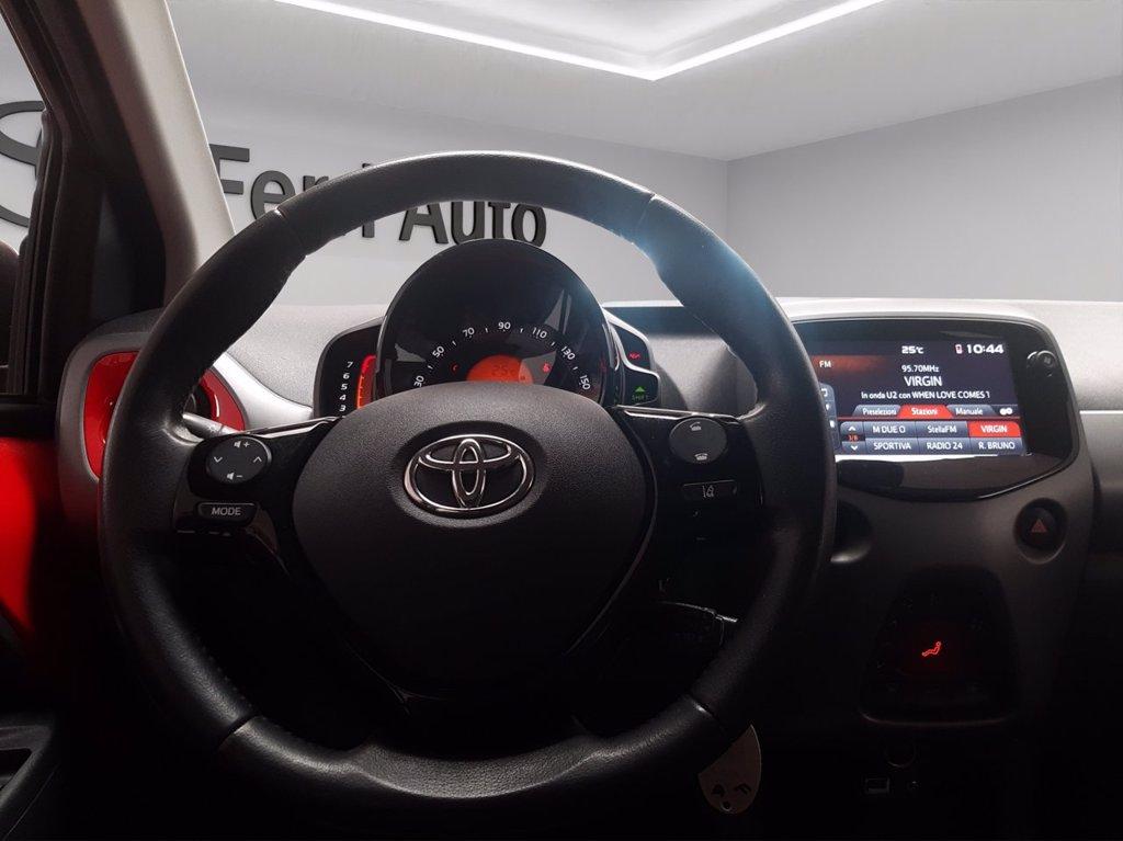 TOYOTA Aygo 5p 1.0 x-play 72cv del 2019
