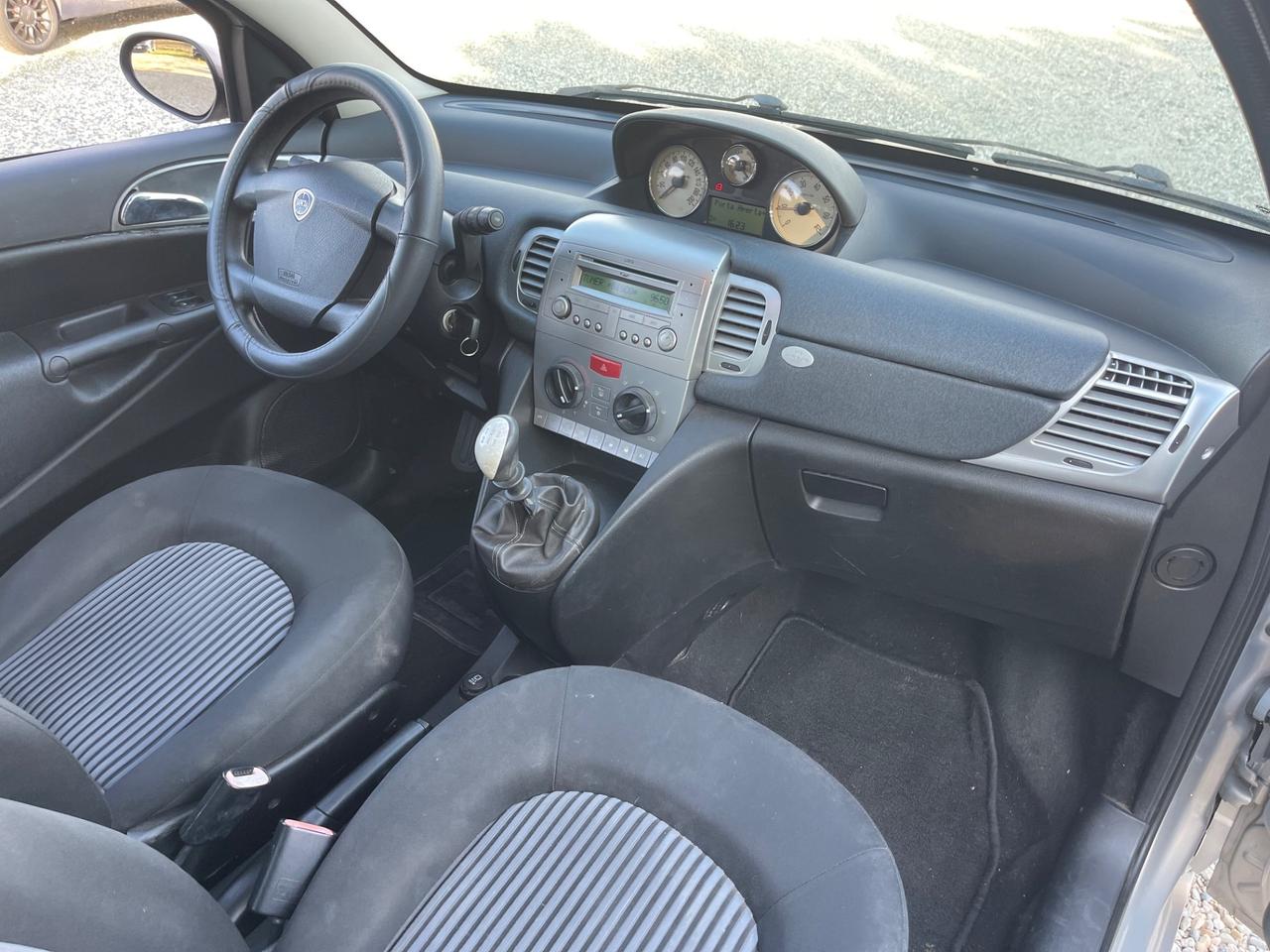 Lancia Ypsilon 1.2 Argento