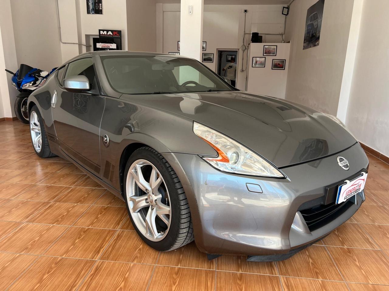 NISSAN 370Z