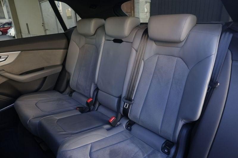 Audi Q8 Audi Q8 50 TDI 286 CV quattro tiptronic S LINE Unicoproprietario