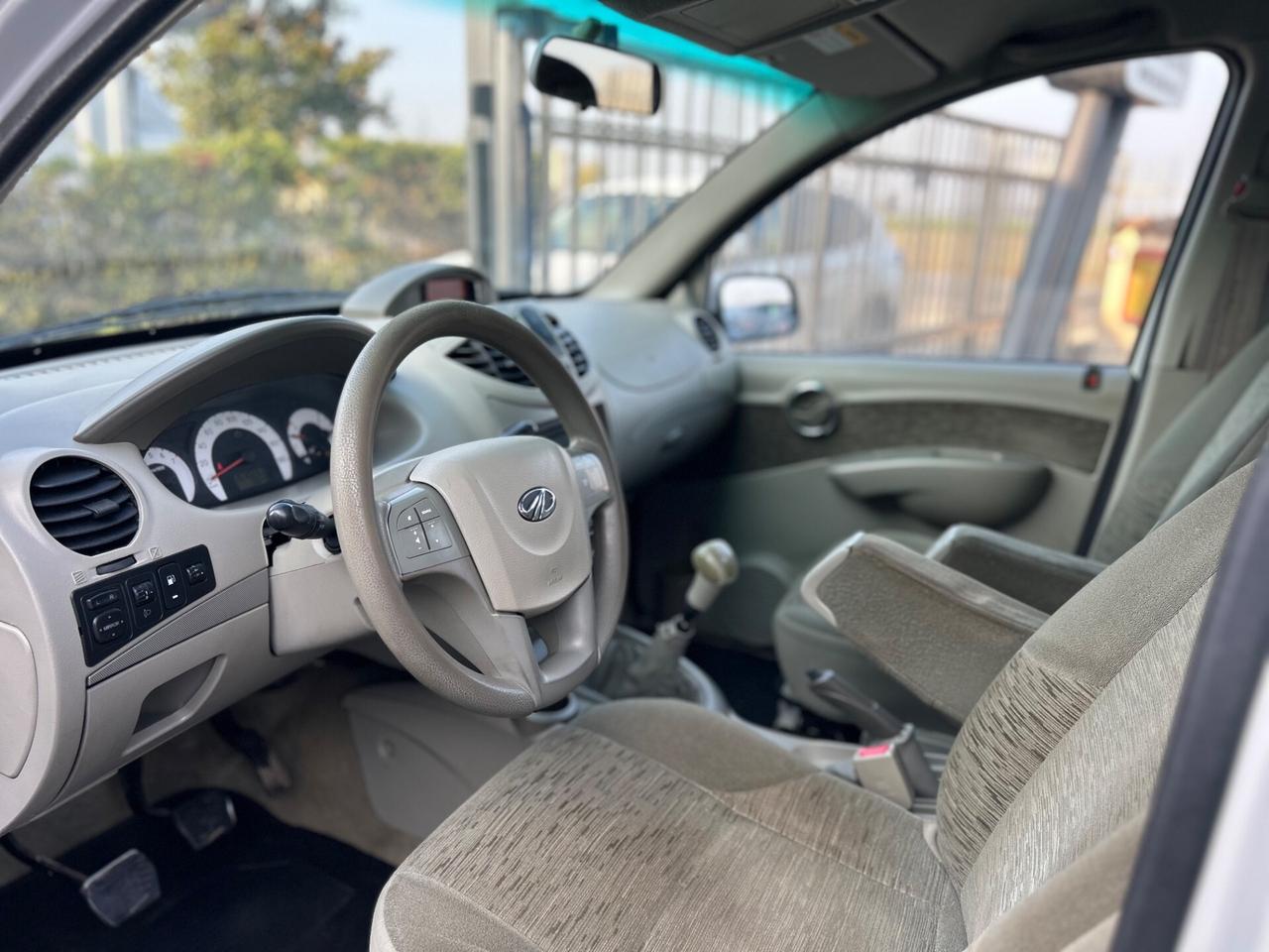 Mahindra Genio 2.2 DC4 N1