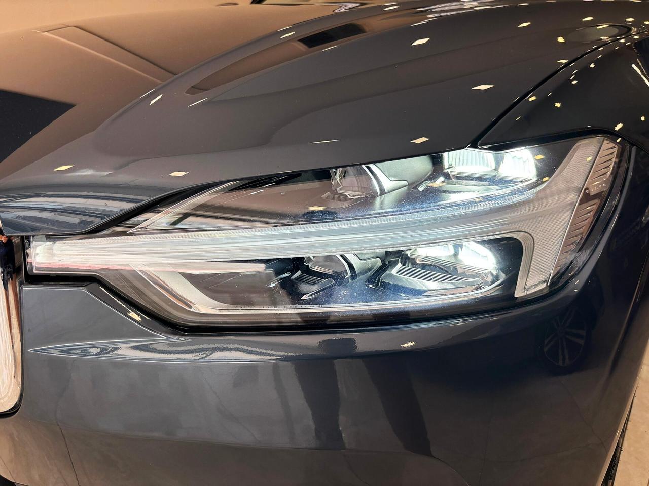 Volvo XC60 B4 AWD 2.0 DIESEL *COME NUOVA*