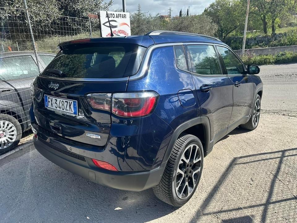 Nuovo Arrivo Jeep Compass modello Longitude 1.6 Mjet 120 cavalli diesel vettura aziendale con soli 54000 km, la macchina ha cerco in lega diamantati bicolore da 19, sensori di parcheggio, telecamera posteriore, comandi al volante, comandi vocali, conness