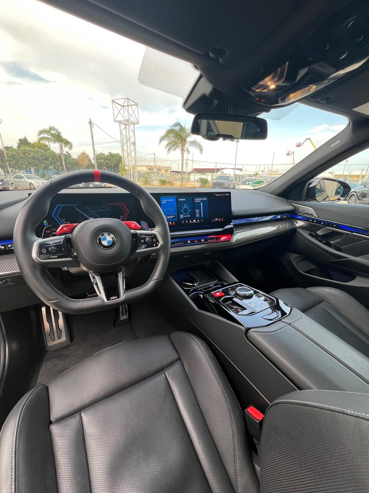 BMW M5 touring 727cv possibilità noleggio no scoring