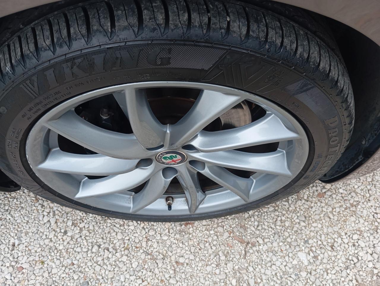 Alfa Romeo Giulia 2.2 Turbodiesel 210 CV AT8 AWD Q4 Veloce