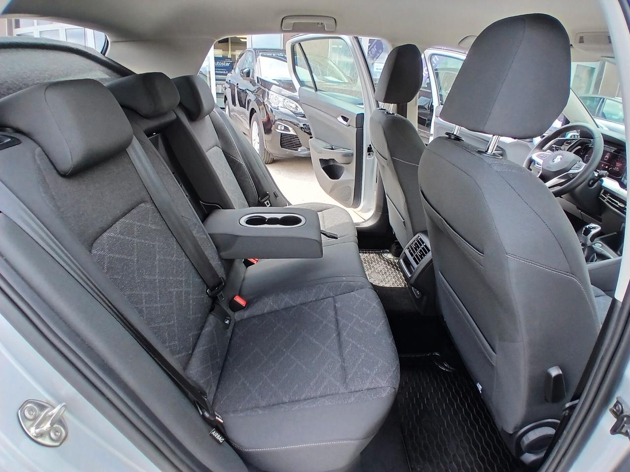 Volkswagen Golf 8 2.0 TDI 115CV 2020