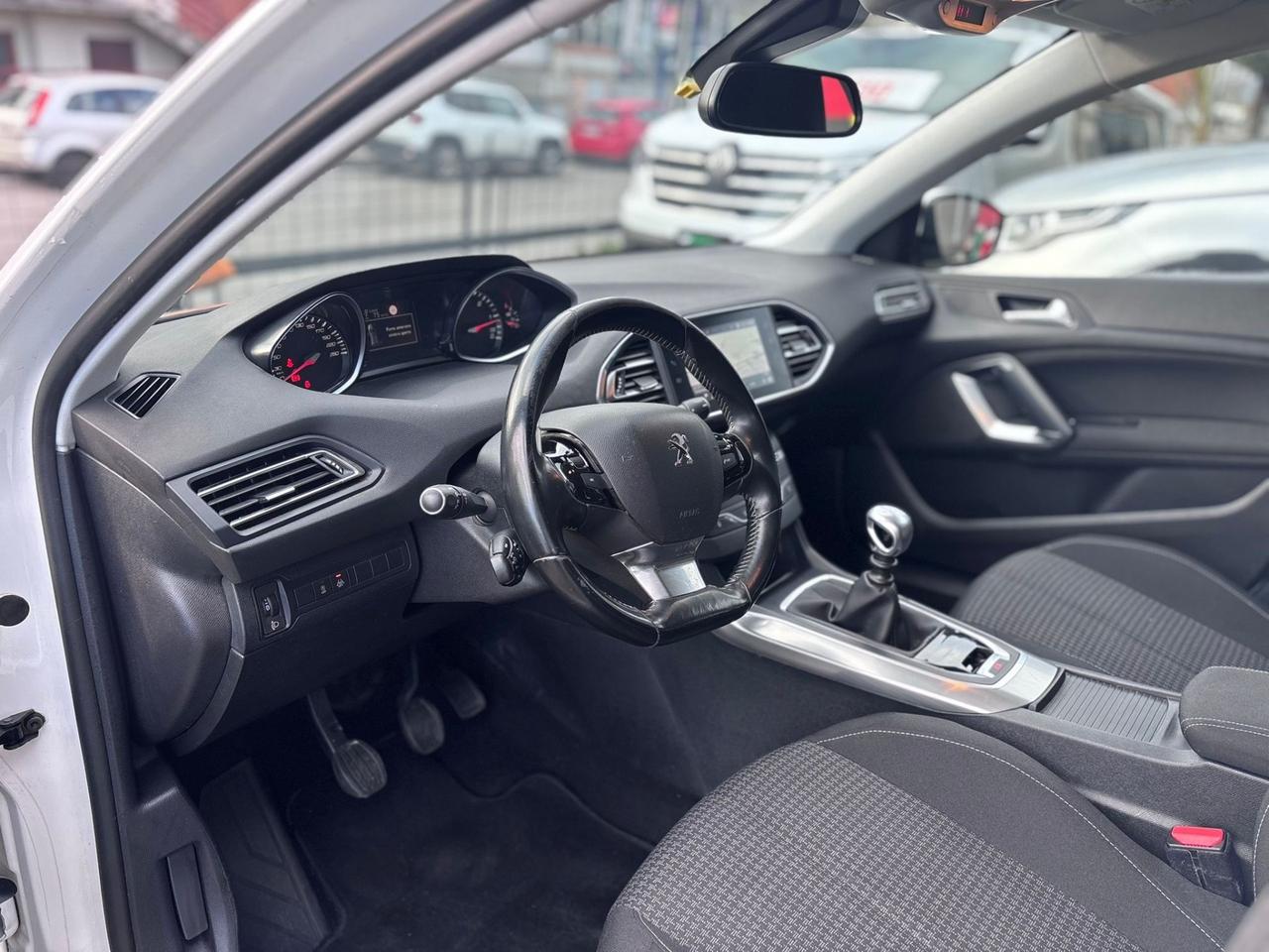 Peugeot 308 BlueHDi 130 S&S SW Allure