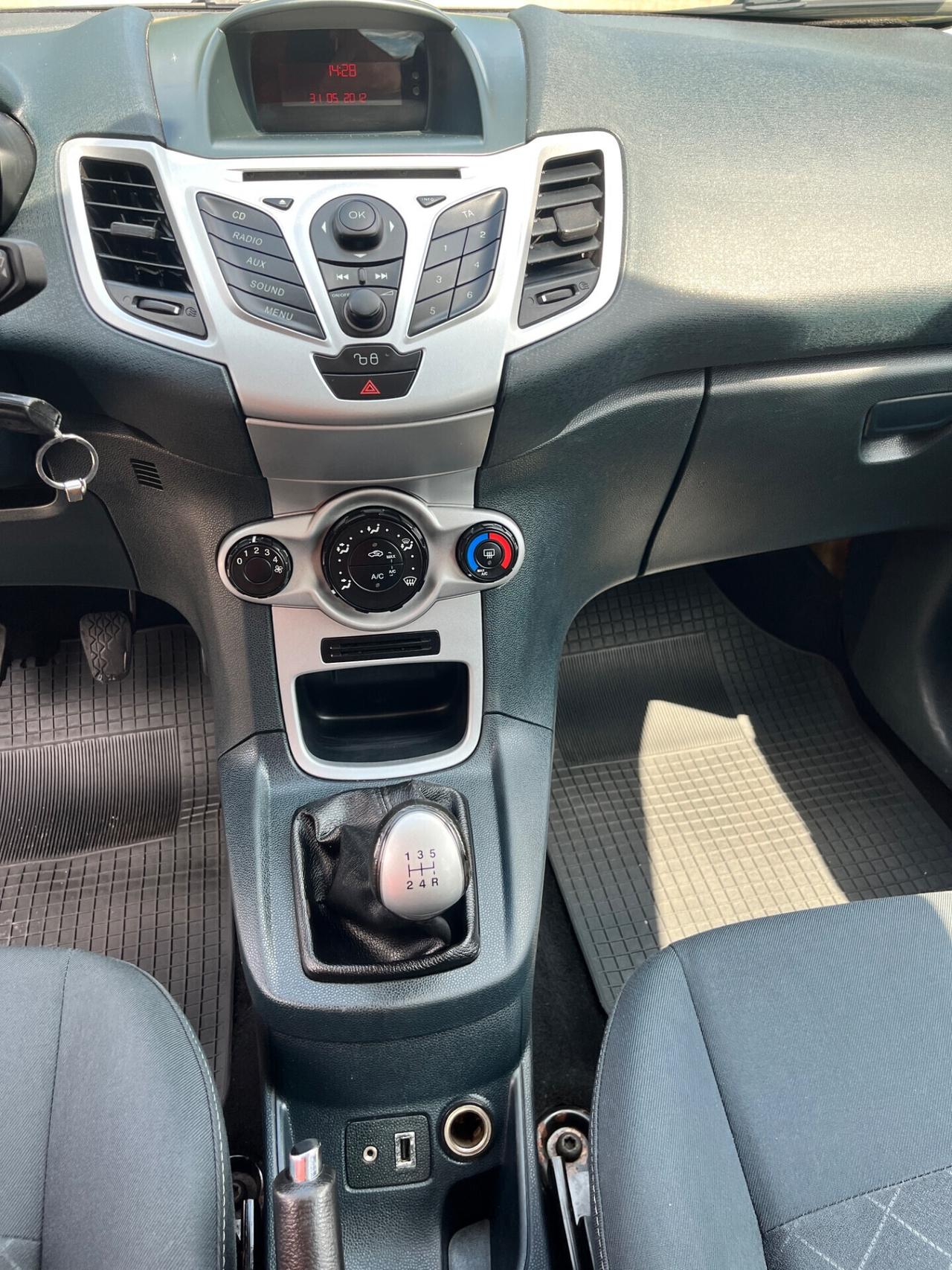 Ford Fiesta Ikon 1.2 60CV 5 porte