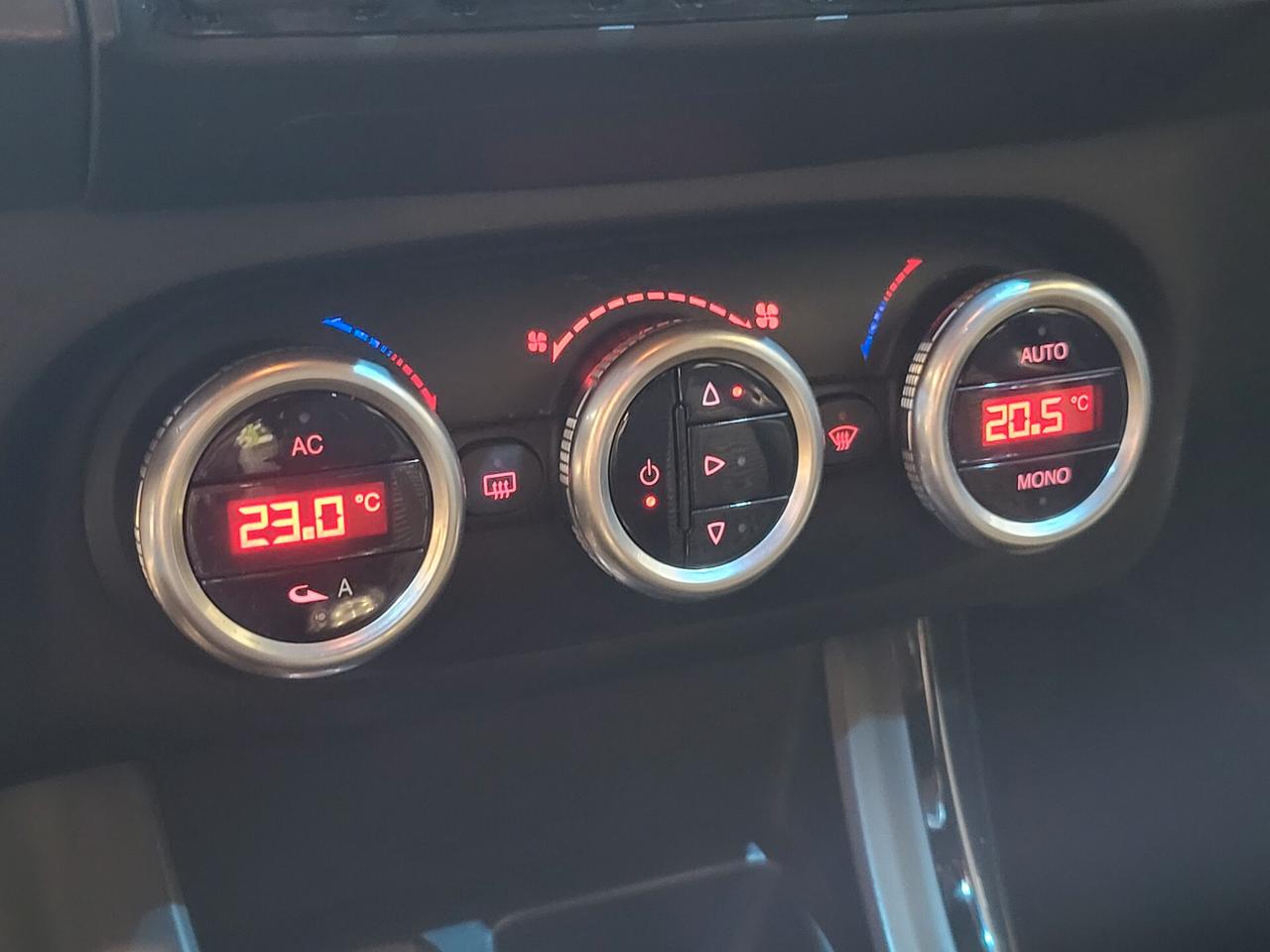 Alfa Romeo Giulietta - 2011 2.0 JTDm-2 140 CV Distinctive