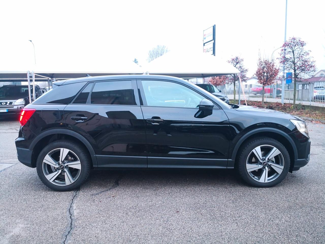 Audi Q2 30 TDI Business ***COCKPIT DISPLAY***KEYLESS***