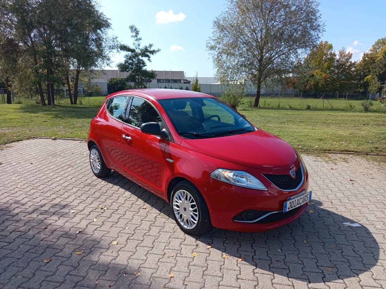 Lancia Ypsilon 1.2 69 CV 5 porte Mya